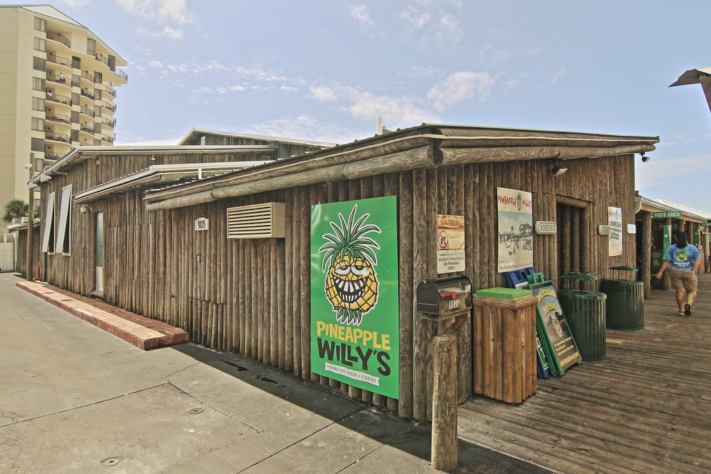 Pineapple Willy’s