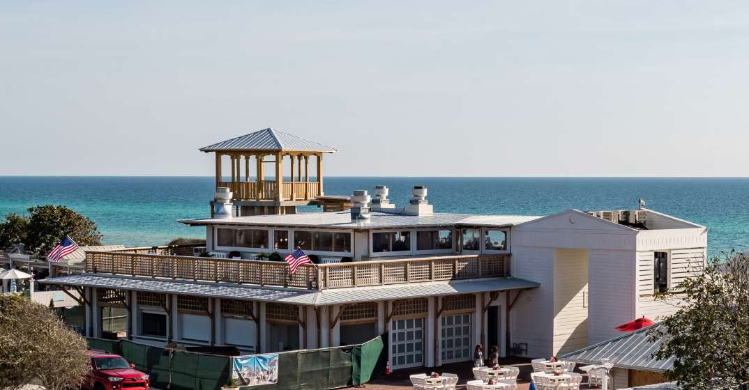 Bud & Alley’s Rooftop Bar